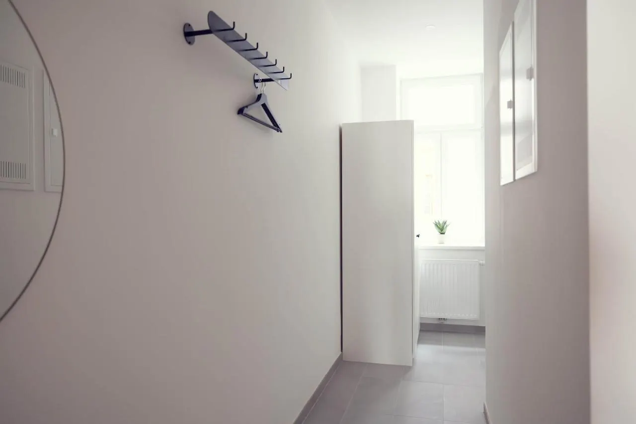 The 77 Erna Apartment Vienna Austria