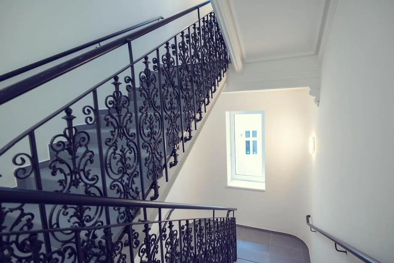 The 77 Erna Apartment Vienna Austria